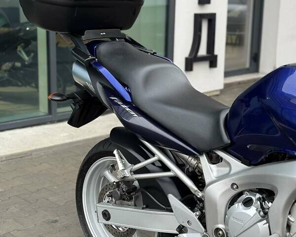 Синий Ямаха FZ6 Fazer, объемом двигателя 0.6 л и пробегом 31 тыс. км за 4999 $, фото 14 на Automoto.ua