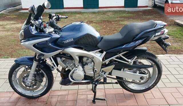 Синий Ямаха FZ6 Fazer, объемом двигателя 0.6 л и пробегом 61 тыс. км за 4500 $, фото 3 на Automoto.ua