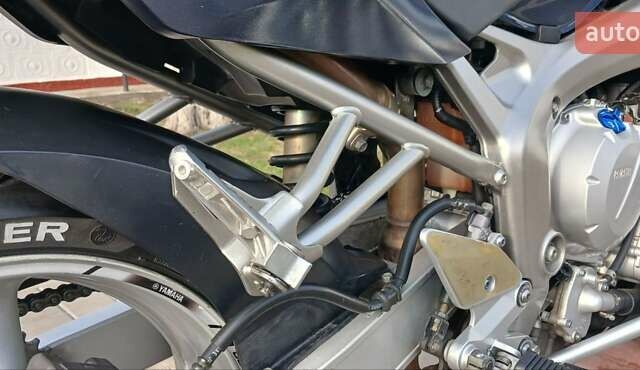 Синий Ямаха FZ6 Fazer, объемом двигателя 0.6 л и пробегом 61 тыс. км за 4500 $, фото 7 на Automoto.ua