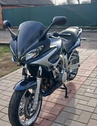 Синий Ямаха FZ6 Fazer, объемом двигателя 0.6 л и пробегом 61 тыс. км за 4500 $, фото 2 на Automoto.ua