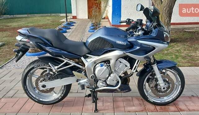 Синий Ямаха FZ6 Fazer, объемом двигателя 0.6 л и пробегом 61 тыс. км за 4500 $, фото 4 на Automoto.ua