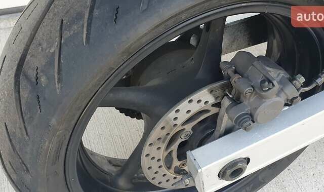Серый Ямаха FZ6 N, объемом двигателя 0.6 л и пробегом 46 тыс. км за 4600 $, фото 20 на Automoto.ua