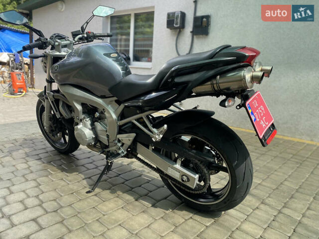 Серый Ямаха FZ6 N, объемом двигателя 0.6 л и пробегом 40 тыс. км за 4850 $, фото 3 на Automoto.ua