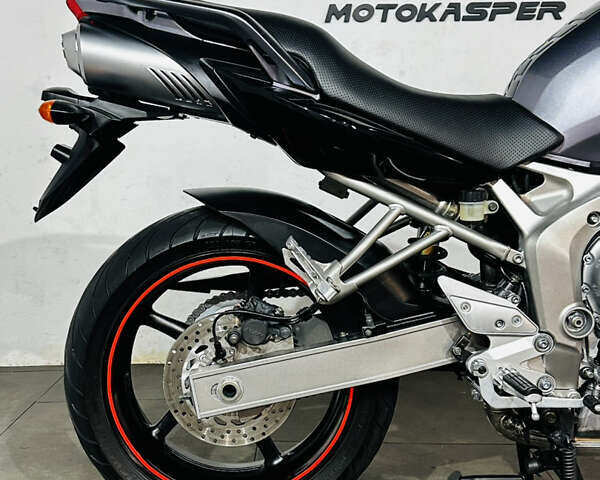 Ямаха FZ6 S, объемом двигателя 0.6 л и пробегом 19 тыс. км за 5500 $, фото 19 на Automoto.ua