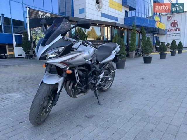 Ямаха FZ6 S2, объемом двигателя 0 л и пробегом 25 тыс. км за 5800 $, фото 4 на Automoto.ua
