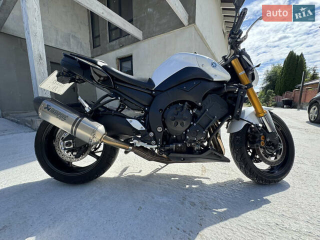 Белый Ямаха FZ8, объемом двигателя 0.78 л и пробегом 34 тыс. км за 7999 $, фото 4 на Automoto.ua