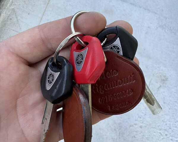 Белый Ямаха FZ8, объемом двигателя 0.78 л и пробегом 34 тыс. км за 7999 $, фото 9 на Automoto.ua