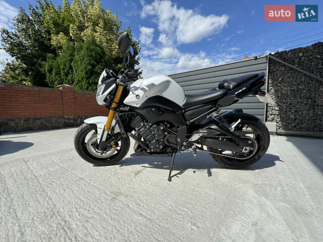 Белый Ямаха FZ8, объемом двигателя 0.78 л и пробегом 34 тыс. км за 7999 $, фото 1 на Automoto.ua