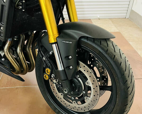 Серый Ямаха FZ8, объемом двигателя 0.8 л и пробегом 39 тыс. км за 7900 $, фото 1 на Automoto.ua