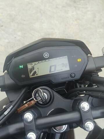 Черный Ямаха FZ 25, объемом двигателя 0.25 л и пробегом 1 тыс. км за 3600 $, фото 2 на Automoto.ua