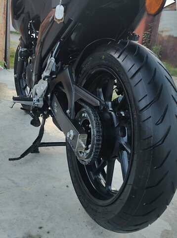 Черный Ямаха FZ 25, объемом двигателя 0.25 л и пробегом 1 тыс. км за 3600 $, фото 5 на Automoto.ua
