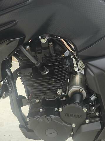 Черный Ямаха FZ 25, объемом двигателя 0.25 л и пробегом 1 тыс. км за 3600 $, фото 8 на Automoto.ua