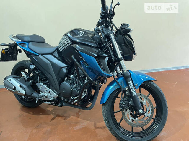 Синий Ямаха FZ 25, объемом двигателя 0.25 л и пробегом 1 тыс. км за 3766 $, фото 3 на Automoto.ua