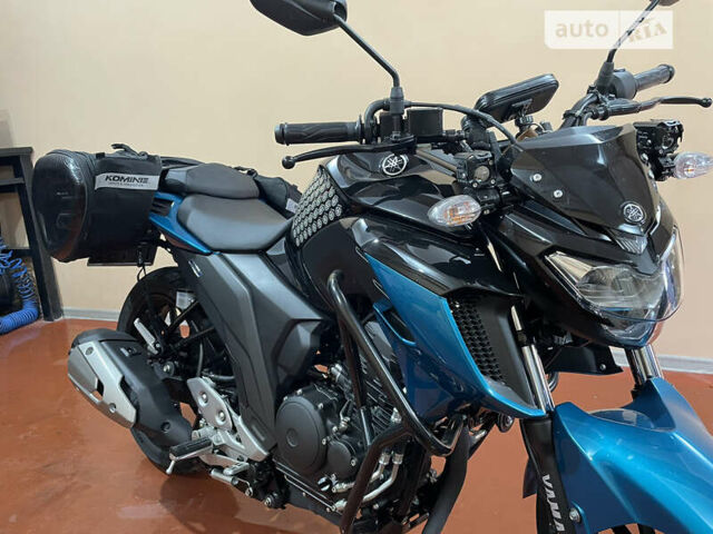 Синий Ямаха FZ 25, объемом двигателя 0.25 л и пробегом 1 тыс. км за 3766 $, фото 6 на Automoto.ua