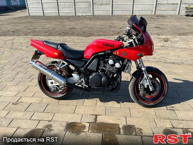 Ямаха FZ 400, объемом двигателя 0.4 л и пробегом 29 тыс. км за 2600 $, фото 1 на Automoto.ua