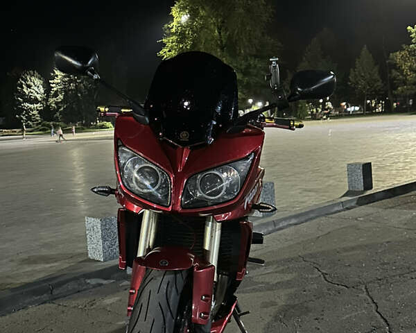 Красный Ямаха FZS 1000 Fazer, объемом двигателя 1 л и пробегом 80 тыс. км за 8500 $, фото 2 на Automoto.ua