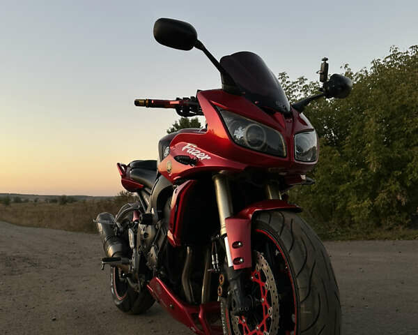 Красный Ямаха FZS 1000 Fazer, объемом двигателя 1 л и пробегом 80 тыс. км за 8500 $, фото 5 на Automoto.ua