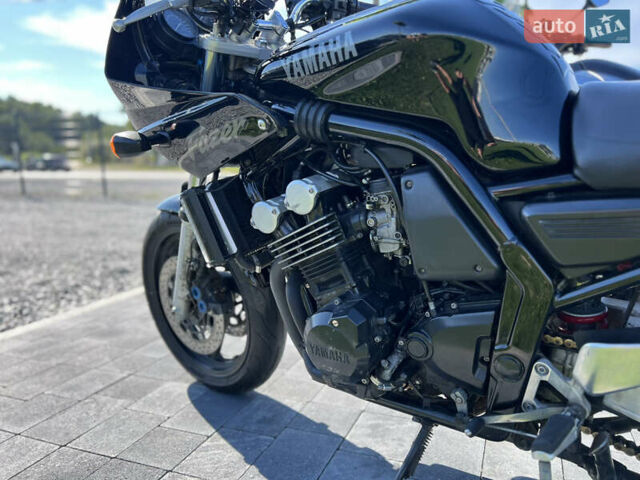Чорний Ямаха FZS 600 Fazer, об'ємом двигуна 0.6 л та пробігом 86 тис. км за 2900 $, фото 2 на Automoto.ua