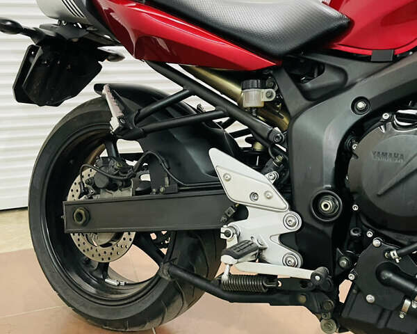 Красный Ямаха FZS 600 Fazer, объемом двигателя 0.6 л и пробегом 9 тыс. км за 6200 $, фото 4 на Automoto.ua