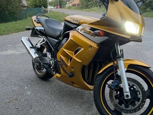 Ямаха FZS 600 Fazer, объемом двигателя 0.6 л и пробегом 0 тыс. км за 2800 $, фото 2 на Automoto.ua