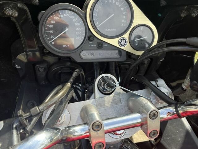 Ямаха FZS 600 Fazer, объемом двигателя 0.6 л и пробегом 0 тыс. км за 3000 $, фото 6 на Automoto.ua