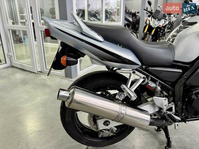 Ямаха FZS 600 Fazer, объемом двигателя 0.6 л и пробегом 22 тыс. км за 3999 $, фото 8 на Automoto.ua