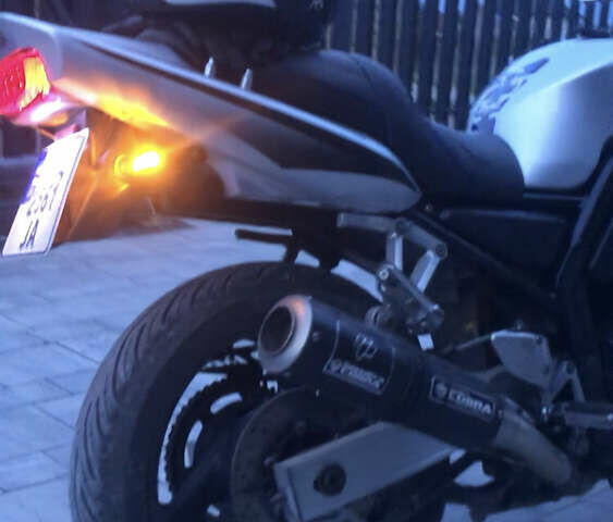 Ямаха FZS 600 Fazer, об'ємом двигуна 0.6 л та пробігом 59 тис. км за 4200 $, фото 3 на Automoto.ua