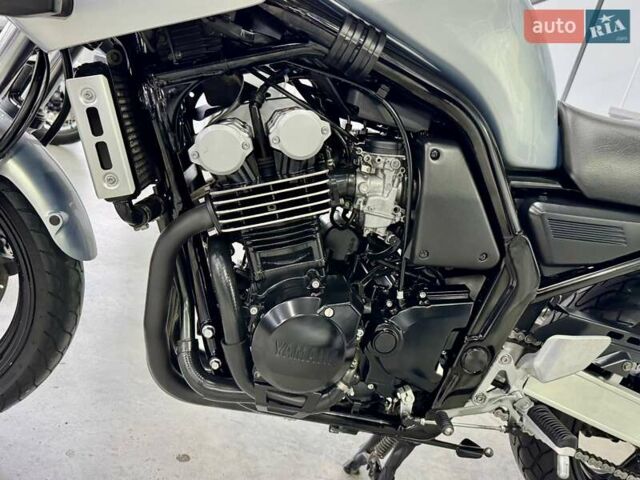 Ямаха FZS 600 Fazer, объемом двигателя 0.6 л и пробегом 22 тыс. км за 3999 $, фото 11 на Automoto.ua