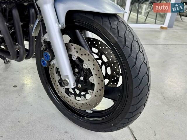 Ямаха FZS 600 Fazer, объемом двигателя 0.6 л и пробегом 22 тыс. км за 3999 $, фото 5 на Automoto.ua