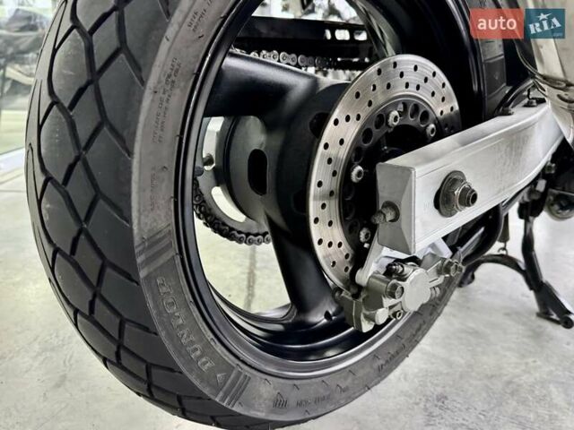 Ямаха FZS 600 Fazer, объемом двигателя 0.6 л и пробегом 22 тыс. км за 3999 $, фото 9 на Automoto.ua