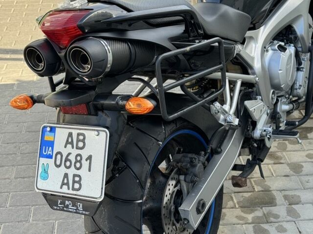 Ямаха FZS 600 Fazer, об'ємом двигуна 0.6 л та пробігом 0 тис. км за 4800 $, фото 3 на Automoto.ua