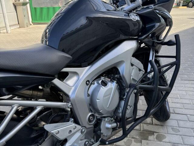 Ямаха FZS 600 Fazer, об'ємом двигуна 0.6 л та пробігом 0 тис. км за 4800 $, фото 4 на Automoto.ua