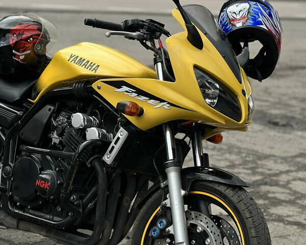 Жовтий Ямаха FZS 600 Fazer, об'ємом двигуна 0.6 л та пробігом 64 тис. км за 3200 $, фото 1 на Automoto.ua