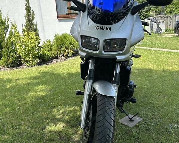 Сірий Ямаха FZS 600 Fazer, об'ємом двигуна 0.6 л та пробігом 56 тис. км за 2999 $, фото 1 на Automoto.ua