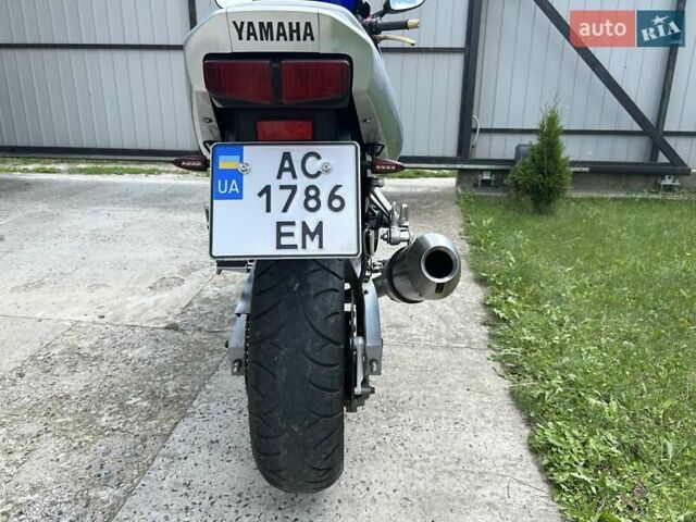 Сірий Ямаха FZS 600 Fazer, об'ємом двигуна 0.6 л та пробігом 56 тис. км за 2999 $, фото 4 на Automoto.ua