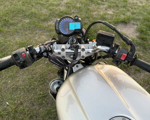Серый Ямаха FZS 600 Fazer, объемом двигателя 0.6 л и пробегом 60 тыс. км за 3000 $, фото 1 на Automoto.ua