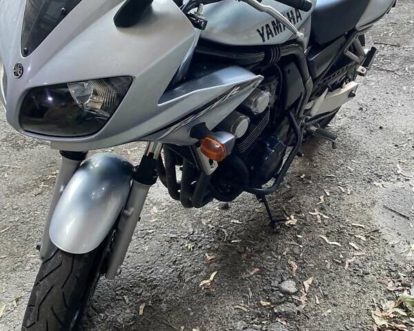 Сірий Ямаха FZS 600 Fazer, об'ємом двигуна 0.6 л та пробігом 56 тис. км за 5800 $, фото 18 на Automoto.ua