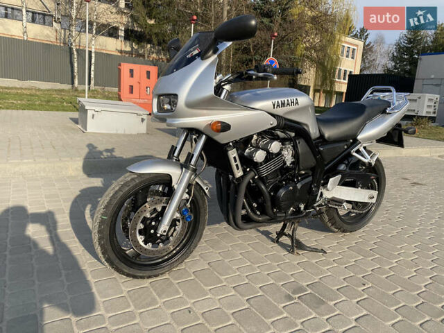 Сірий Ямаха FZS 600 Fazer, об'ємом двигуна 0.6 л та пробігом 11 тис. км за 3850 $, фото 4 на Automoto.ua