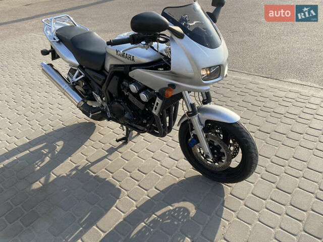 Сірий Ямаха FZS 600 Fazer, об'ємом двигуна 0.6 л та пробігом 11 тис. км за 3850 $, фото 5 на Automoto.ua