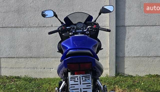 Синий Ямаха FZS 600 Fazer, объемом двигателя 0.6 л и пробегом 40 тыс. км за 4100 $, фото 4 на Automoto.ua
