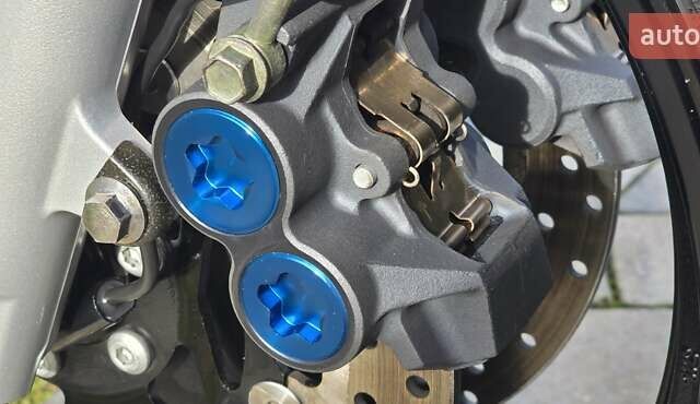 Синий Ямаха FZS 600 Fazer, объемом двигателя 0.6 л и пробегом 40 тыс. км за 4100 $, фото 17 на Automoto.ua