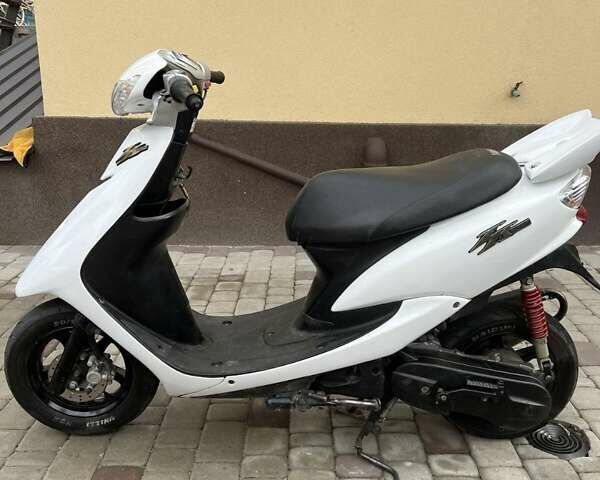 Белый Ямаха Jog SA16, объемом двигателя 0 л и пробегом 19 тыс. км за 700 $, фото 7 на Automoto.ua