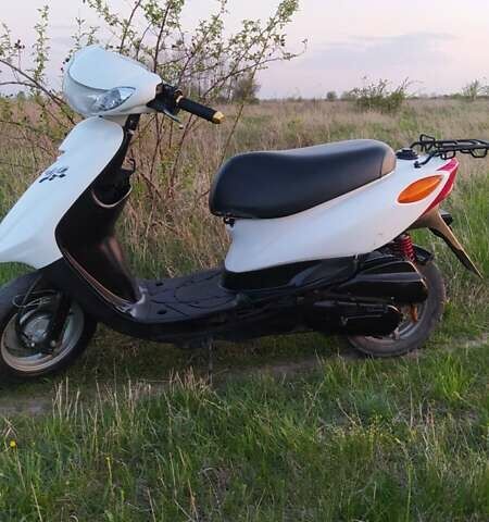Белый Ямаха Jog SA36J, объемом двигателя 0 л и пробегом 14 тыс. км за 649 $, фото 1 на Automoto.ua