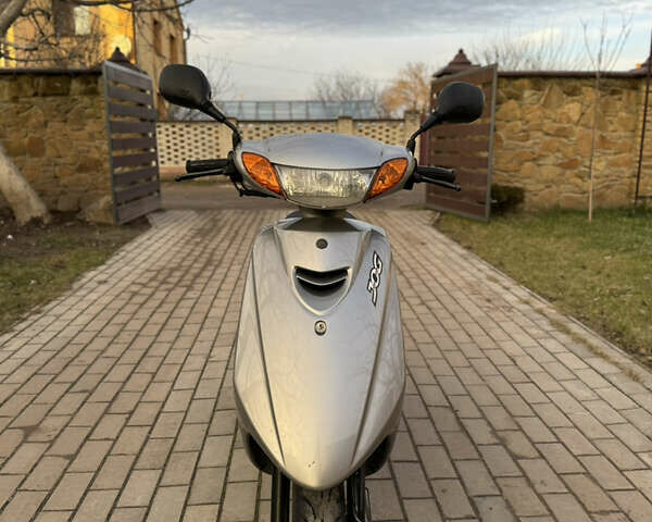 Серый Ямаха Jog SA36J, объемом двигателя 0.5 л и пробегом 20 тыс. км за 850 $, фото 1 на Automoto.ua