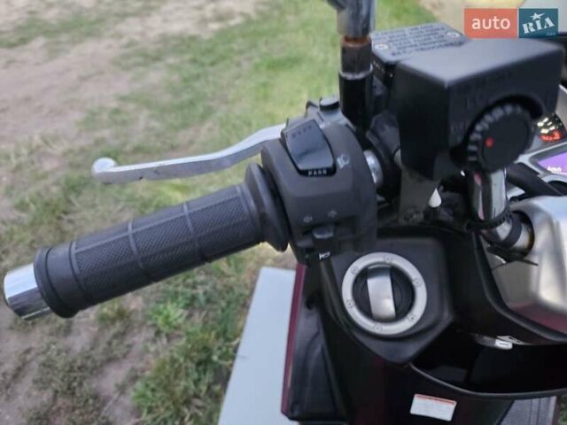 Ямаха Majesty 155S SG28J, объемом двигателя 0 л и пробегом 36 тыс. км за 2000 $, фото 8 на Automoto.ua