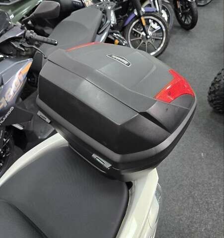 Білий Ямаха Majesty 250, об'ємом двигуна 0 л та пробігом 23 тис. км за 2200 $, фото 5 на Automoto.ua