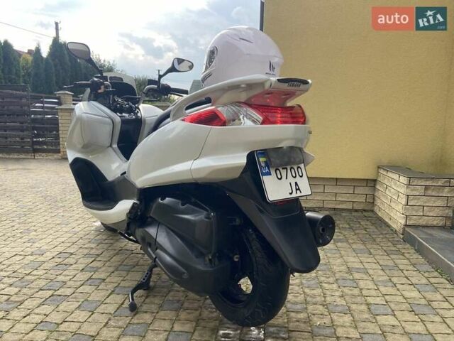 Белый Ямаха Majesty 250, объемом двигателя 0.25 л и пробегом 31 тыс. км за 2500 $, фото 8 на Automoto.ua