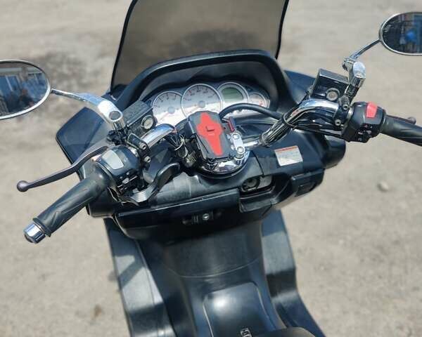 Черный Ямаха Majesty 250, объемом двигателя 0.25 л и пробегом 35 тыс. км за 1600 $, фото 2 на Automoto.ua