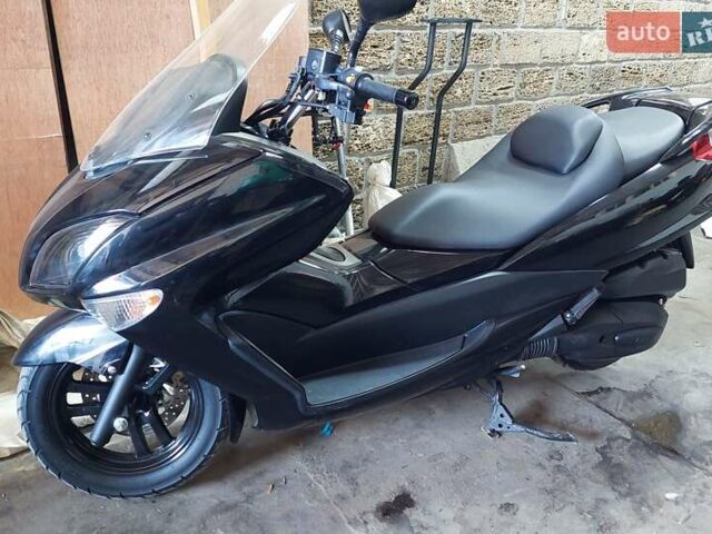 Черный Ямаха Majesty 250, объемом двигателя 0.25 л и пробегом 24 тыс. км за 3200 $, фото 7 на Automoto.ua