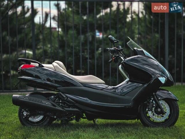 Красный Ямаха Majesty 250, объемом двигателя 0 л и пробегом 11 тыс. км за 2599 $, фото 2 на Automoto.ua